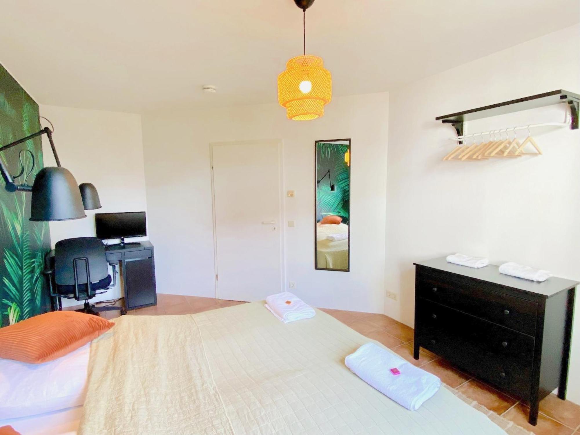 Snug Stays I 3 Zimmer Design Apartment Am See Mit Garten I Home Office I Highspeed Wifi Weßling Exterior foto
